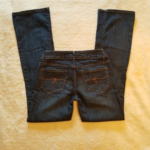 Guess Jeans - Picture 6 of 6